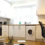 Heathrow Ensuite Rooms- Auto Check In