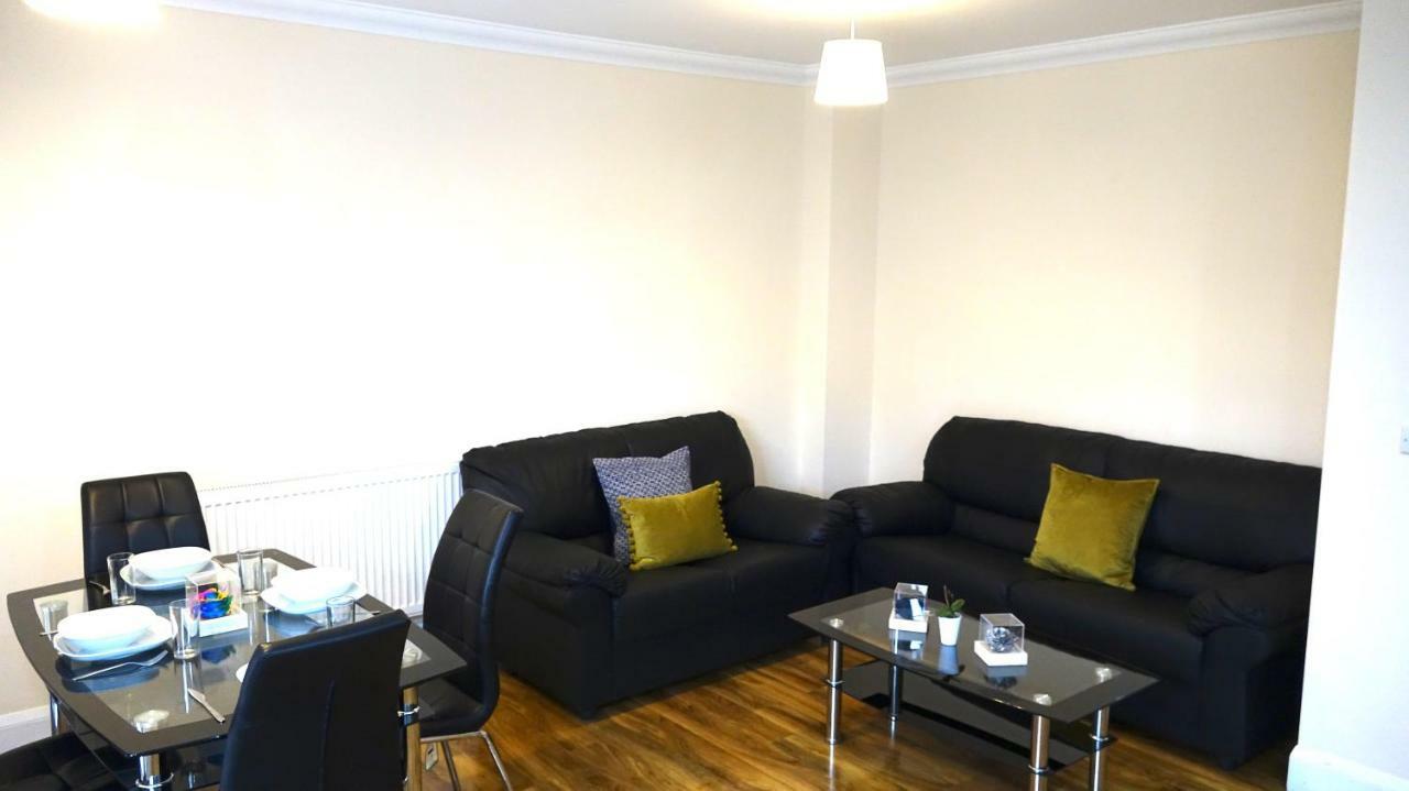 Heathrow Ensuite * Stanwell